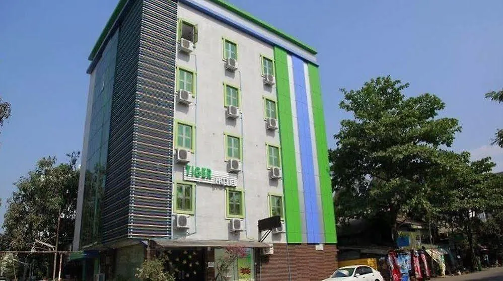 **  International City Hotel Yangon Birmanie