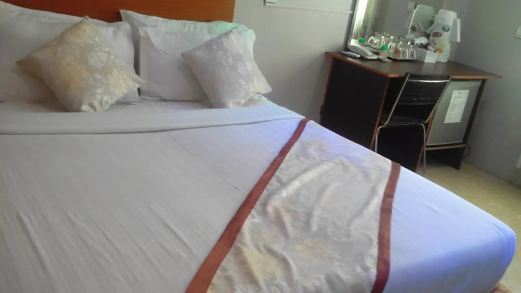 International City Hotel Yangon 2*,  Birmania